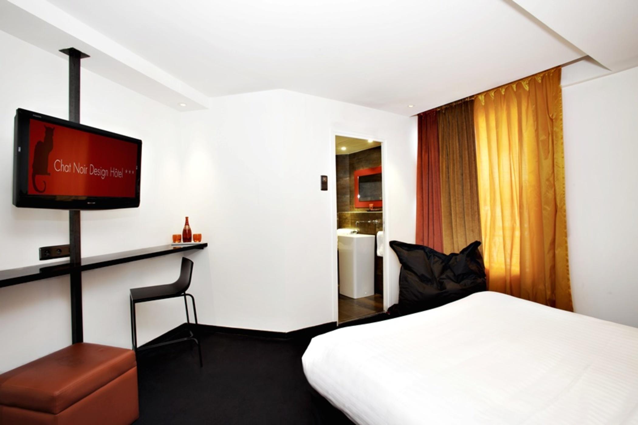 Le Noir Hotel 4*