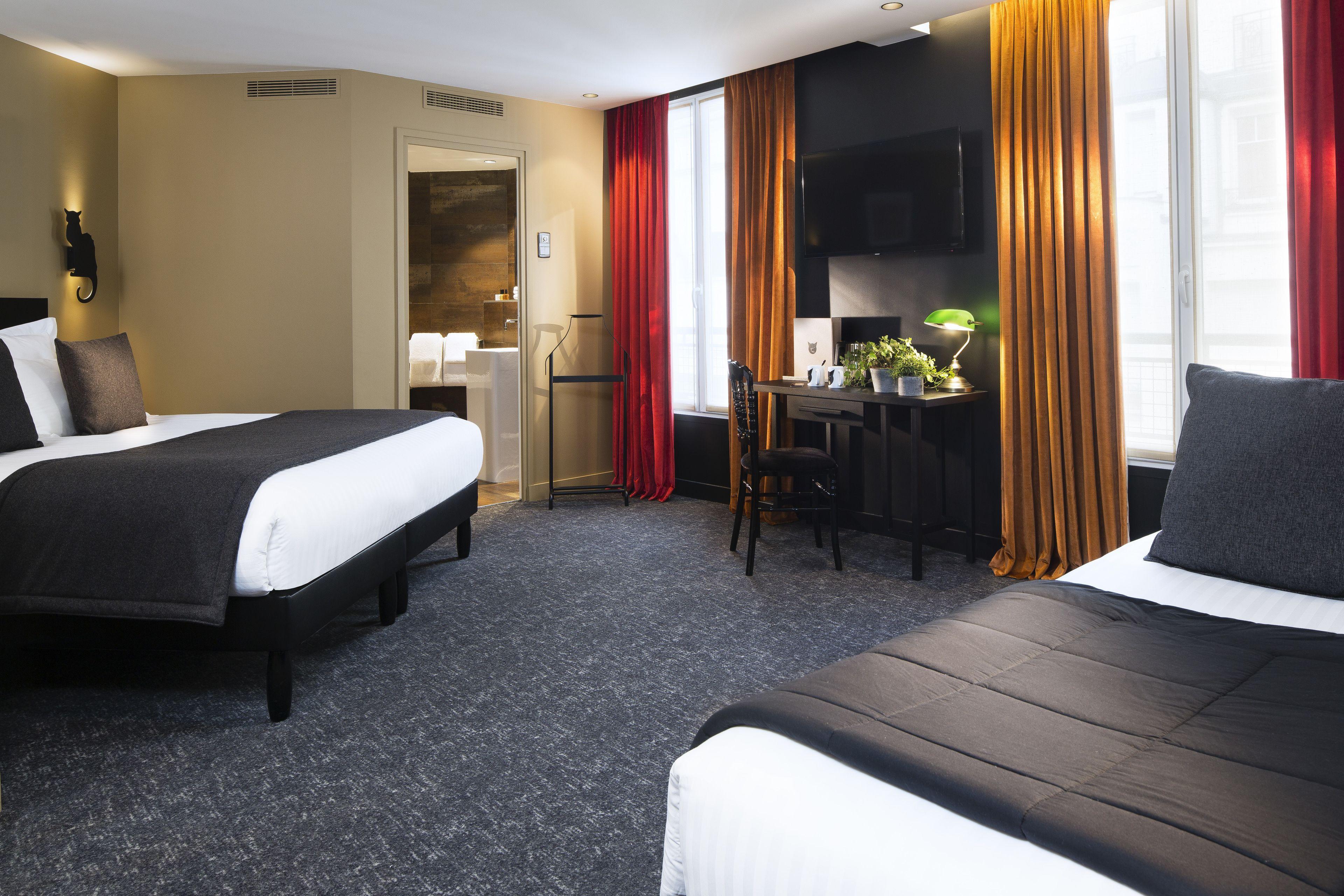 Le Noir Hotel 4*
